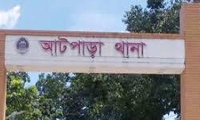 যুবদল ও ছাত্রদলের দুই নেতার বিরুদ্ধে প্রধান শিক্ষককে পেটানোর অভিযোগ উঠেছে