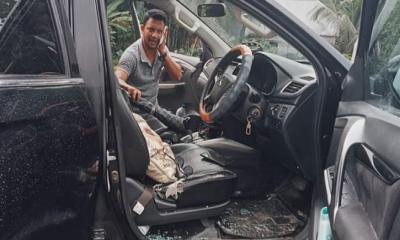 গোপালগঞ্জে ইউএনওর গাড়িতে হামলা 