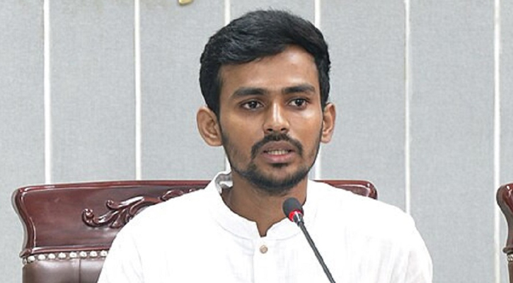 ১২ ঘণ্টারও কম সময়ে রাজধানীর পরিচ্ছন্নতা কার্যক্রম সম্পন্ন : উপদেষ্টা আসিফ মাহমুদ