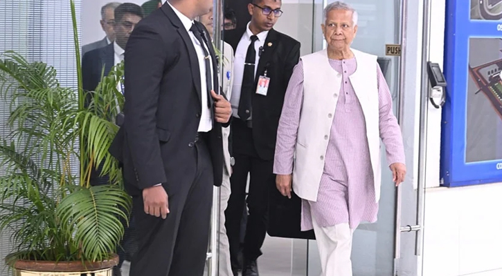 দোহার উদ্দেশে ঢাকা ছেড়েছেন অধ্যাপক মুহাম্মদ ইউনূস